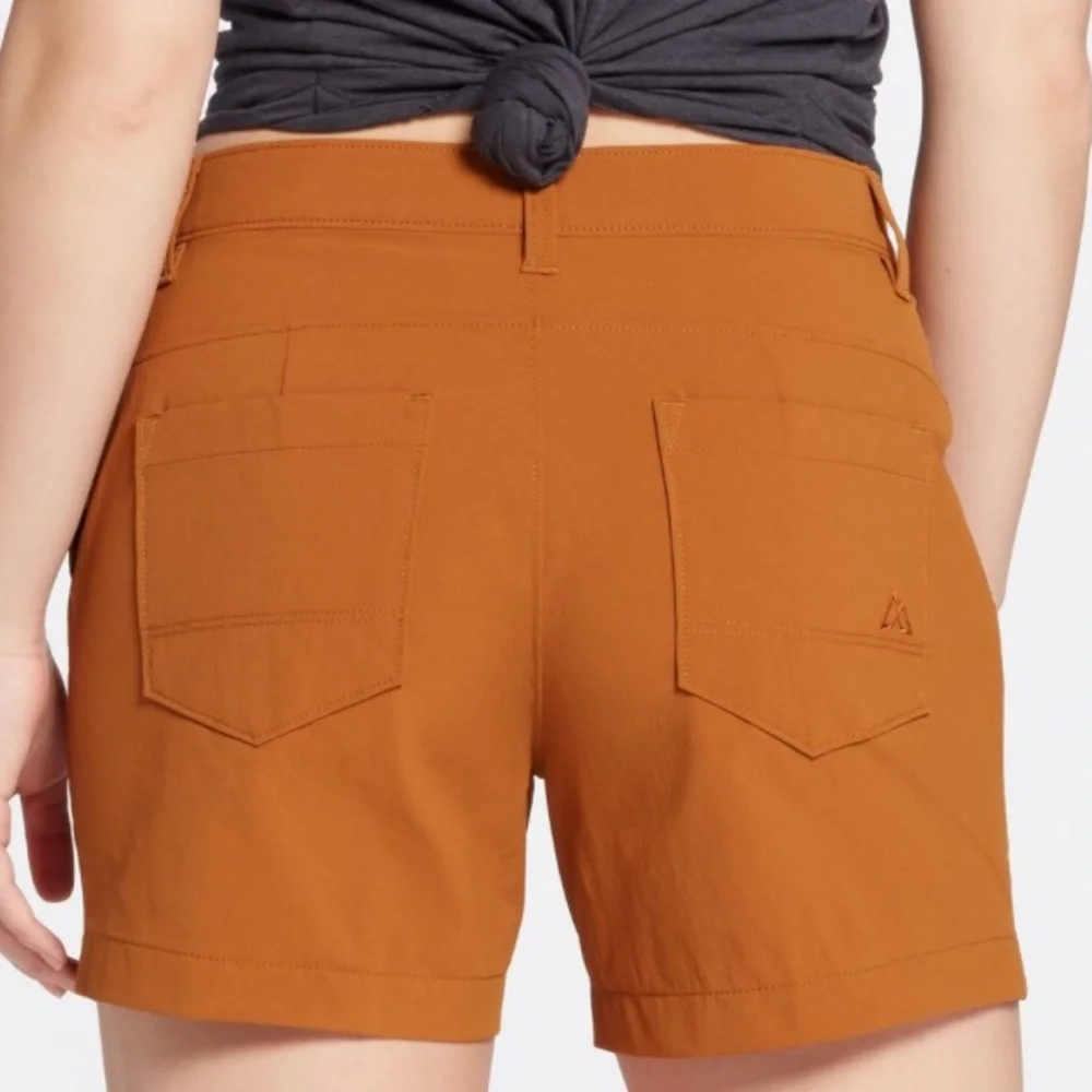 Women's Alpine Design Latitude Tech Shorts Cream Beige Cargo Shorts Size 10 - Picture 8 of 8